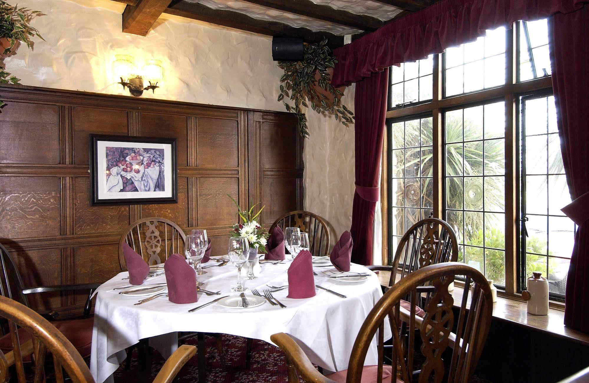 The Horseshoe Inn Herstmonceux Екстериор снимка