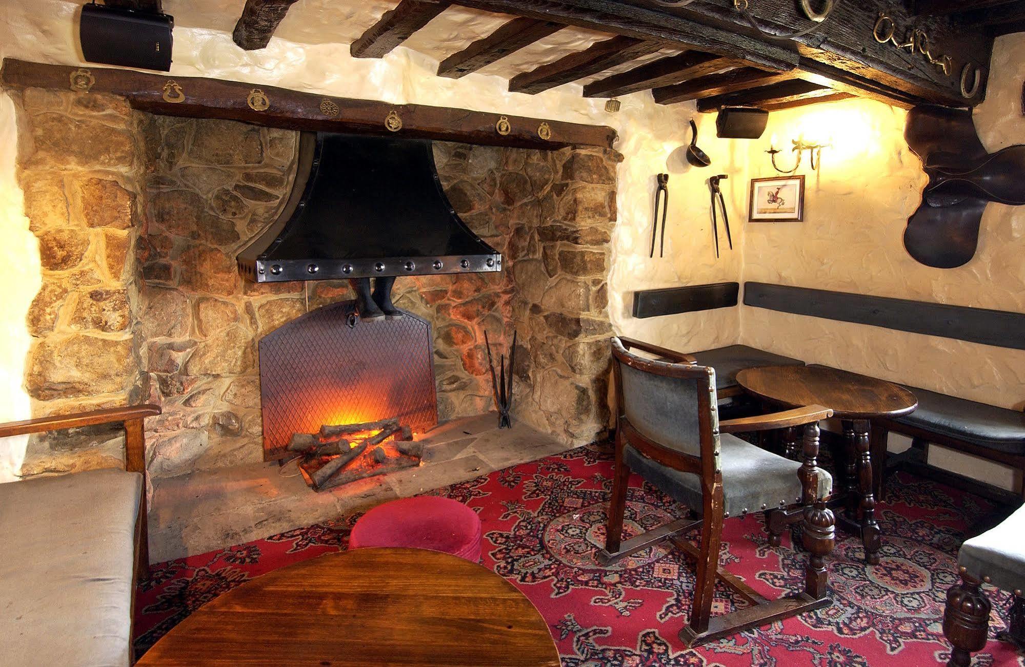 The Horseshoe Inn Herstmonceux Интериор снимка